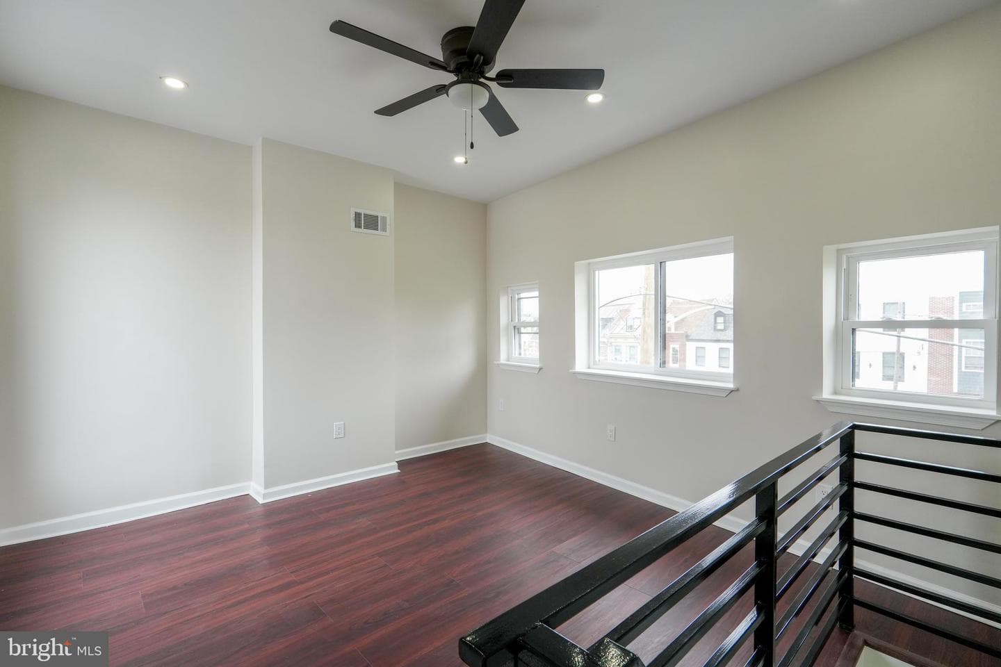 1236 E Moyamensing Avenue photo 15