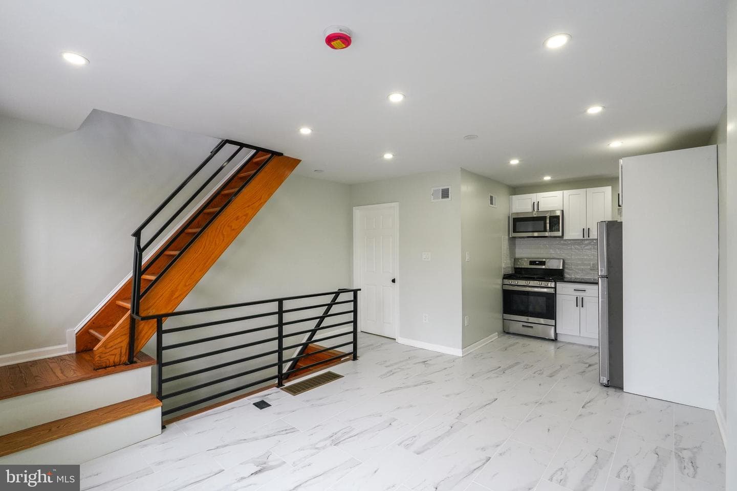1236 E Moyamensing Avenue, Philadelphia