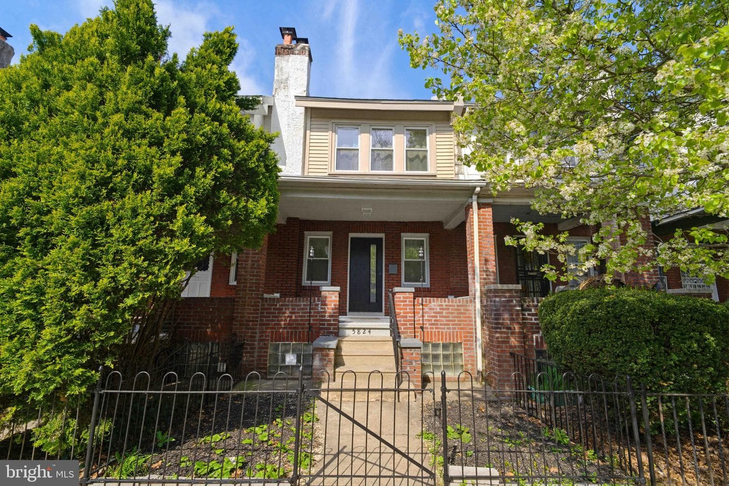 5824 N Marshall Street photo 1