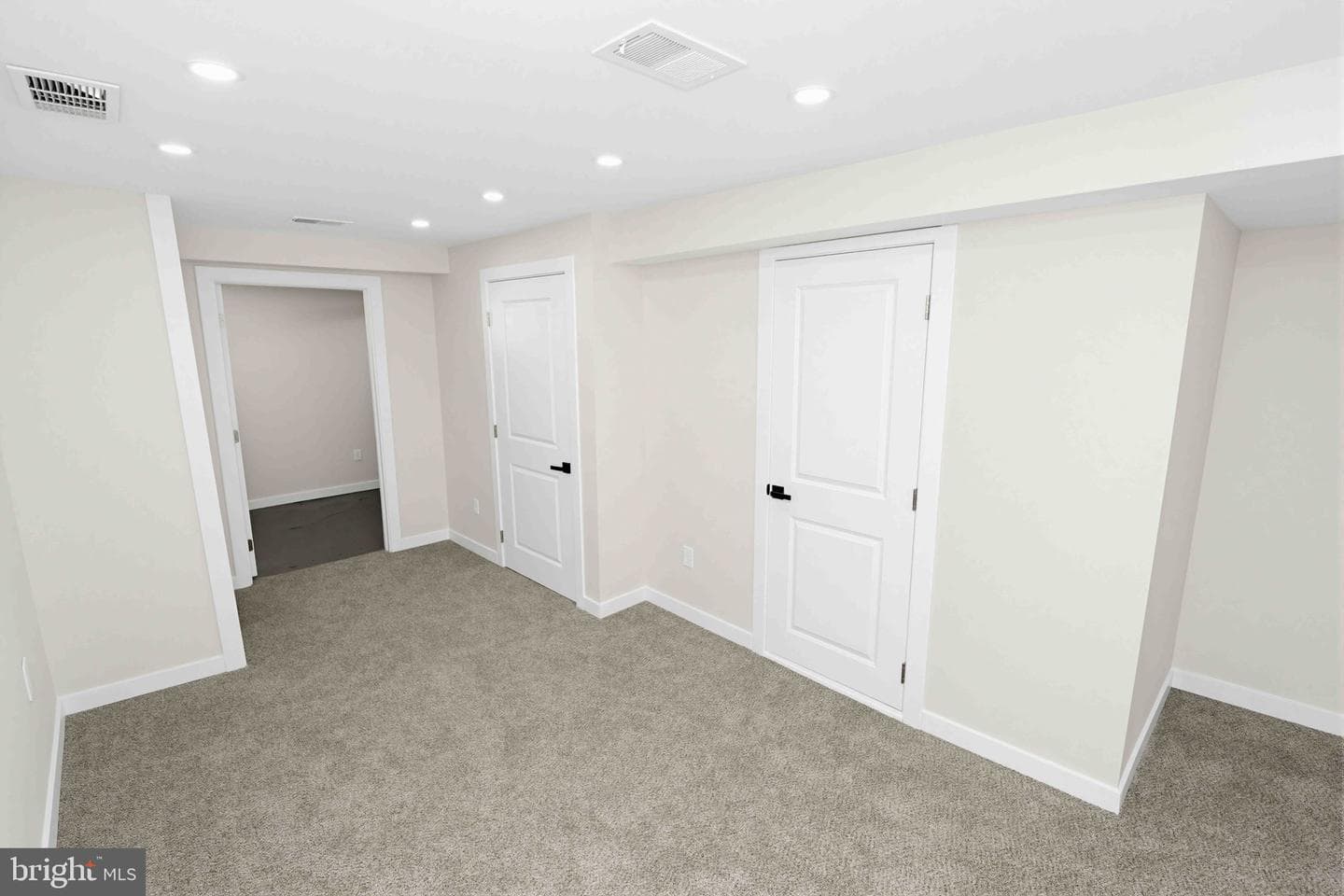 5824 N Marshall Street photo 28