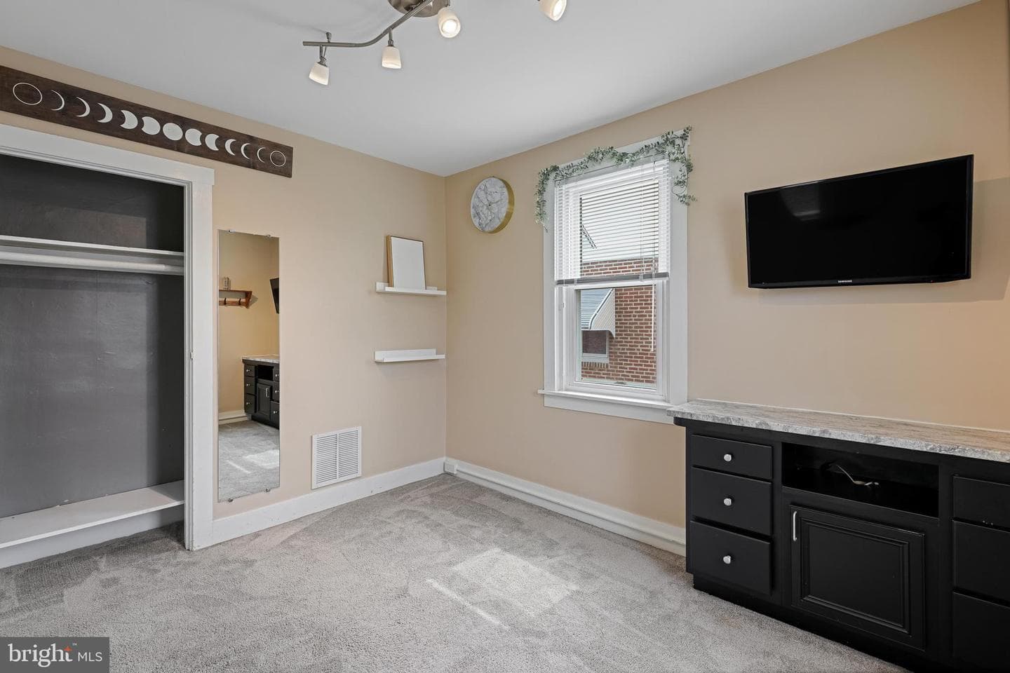 8320 Alicia Street photo 25