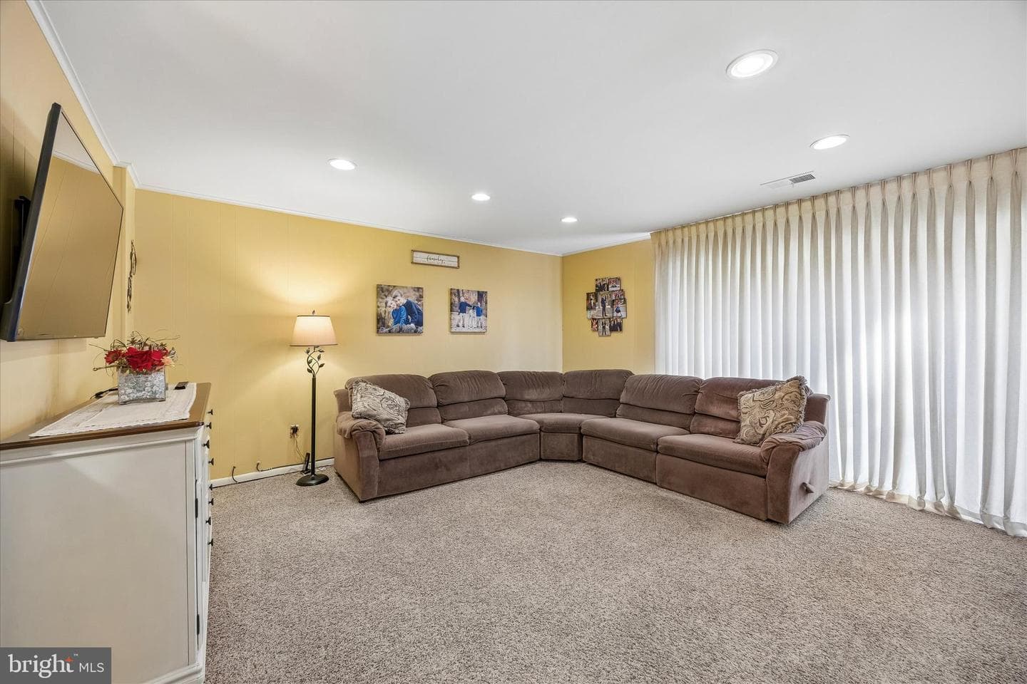 9841 Cowden Street photo 10