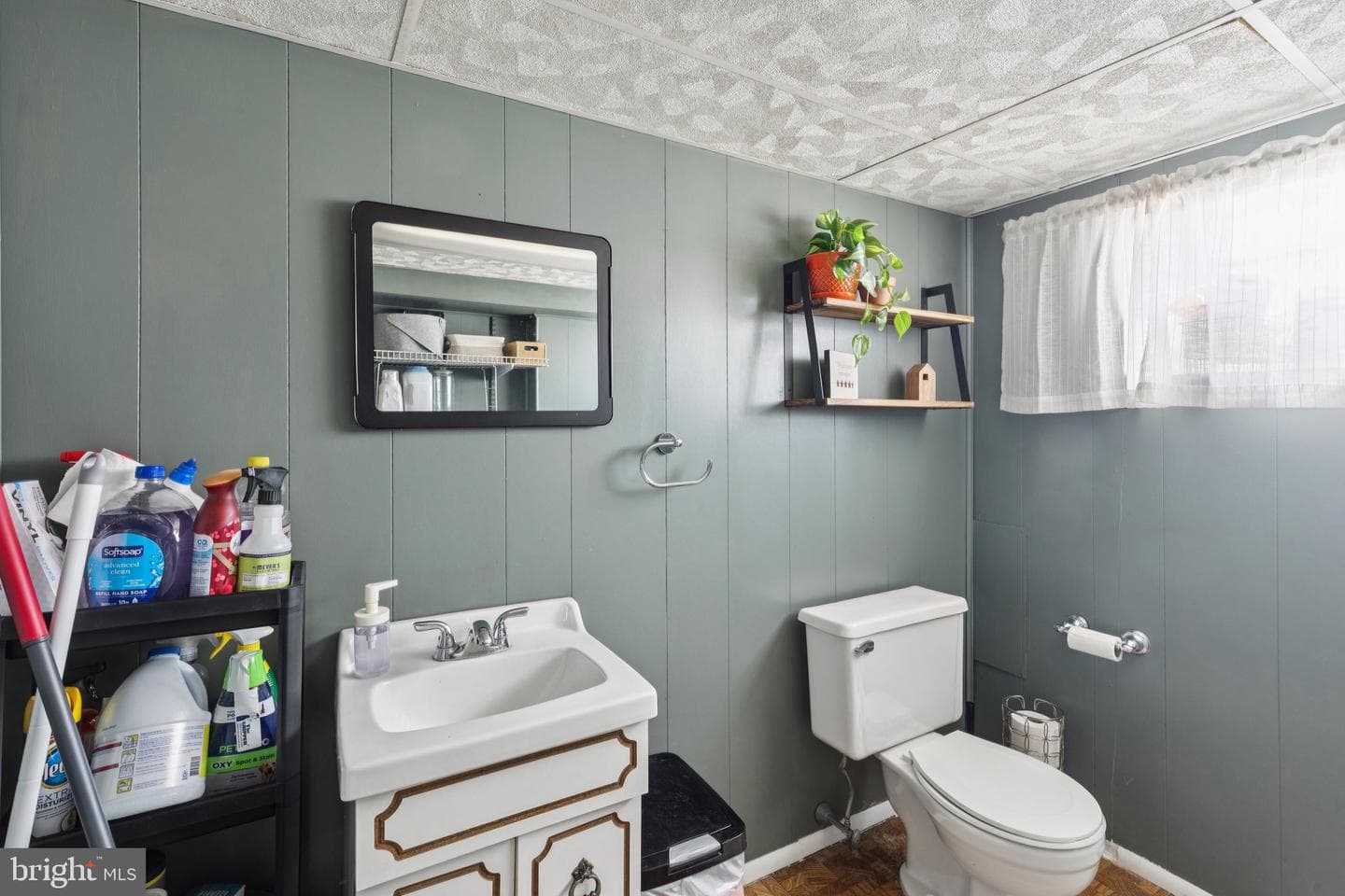 674 Wendover Street photo 37