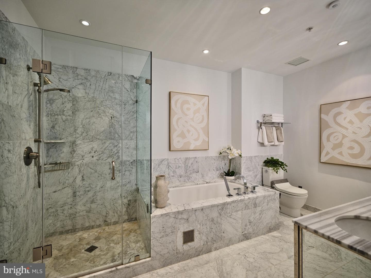 130 S 18th Street #1602 photo 34