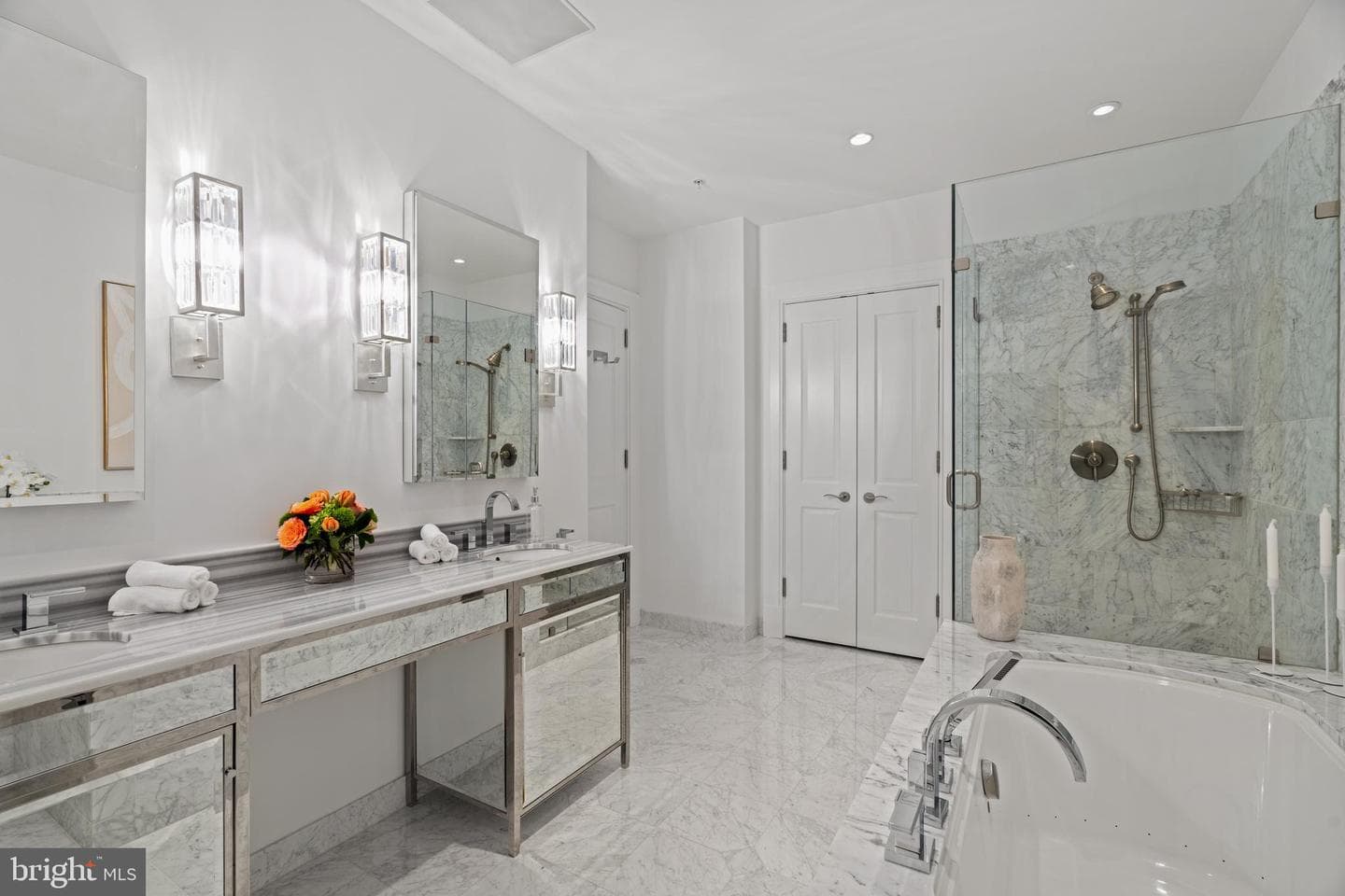 130 S 18th Street #1602 photo 36