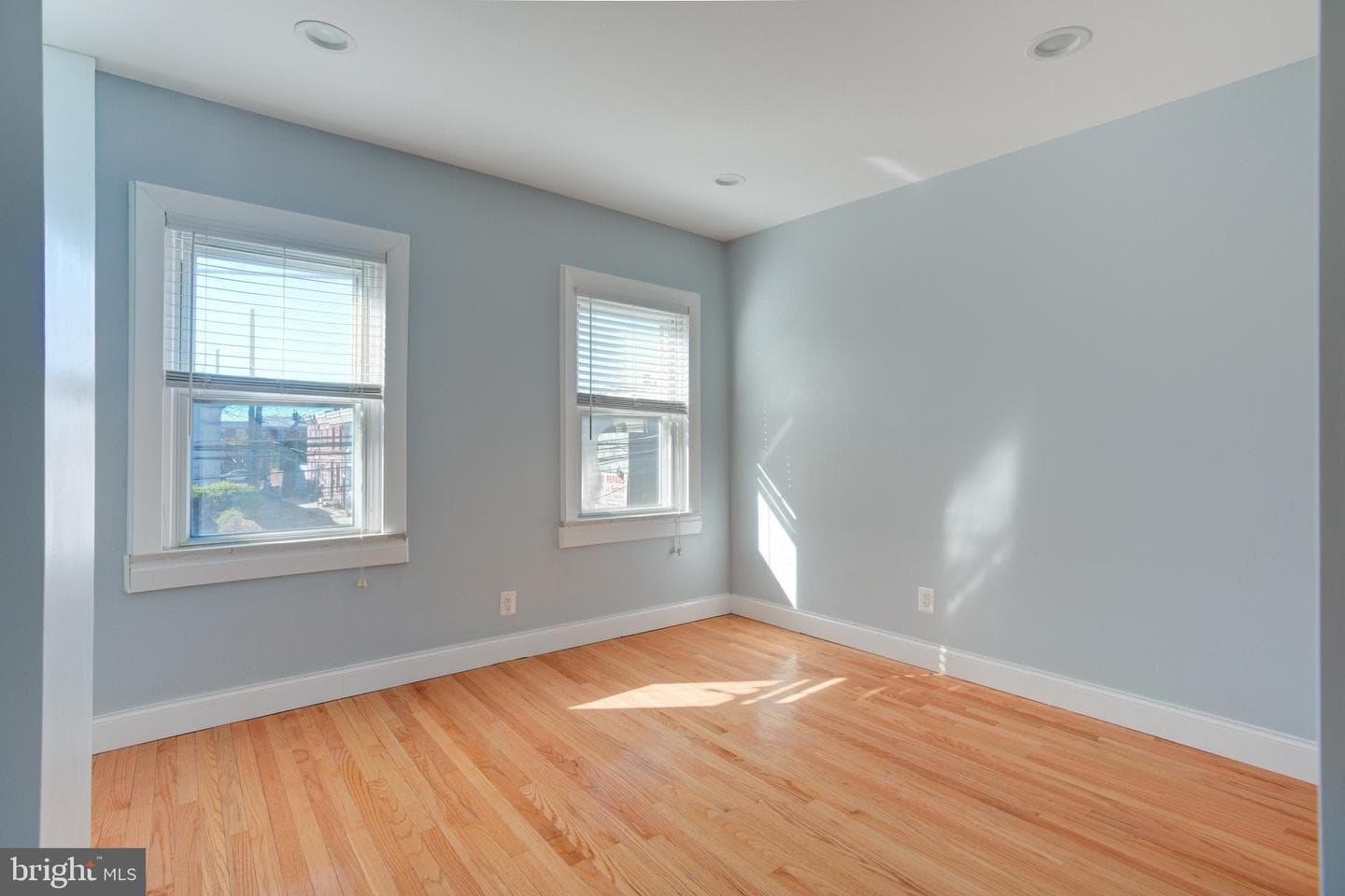 2209 Belgrade Street photo 3