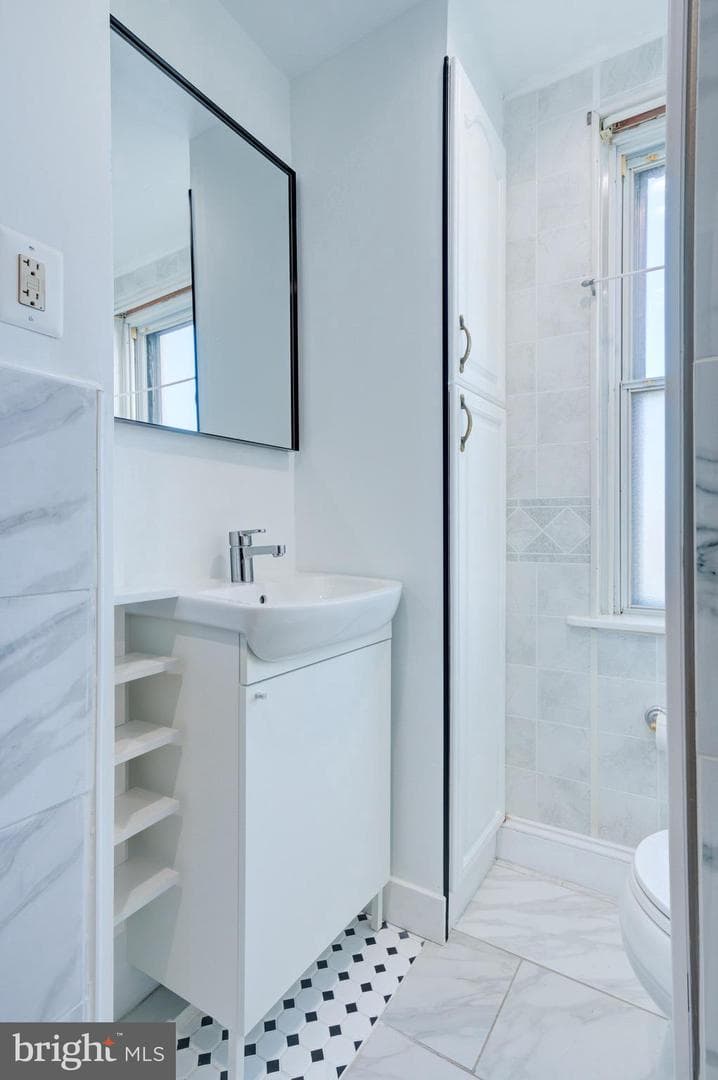 2209 Belgrade Street photo 4