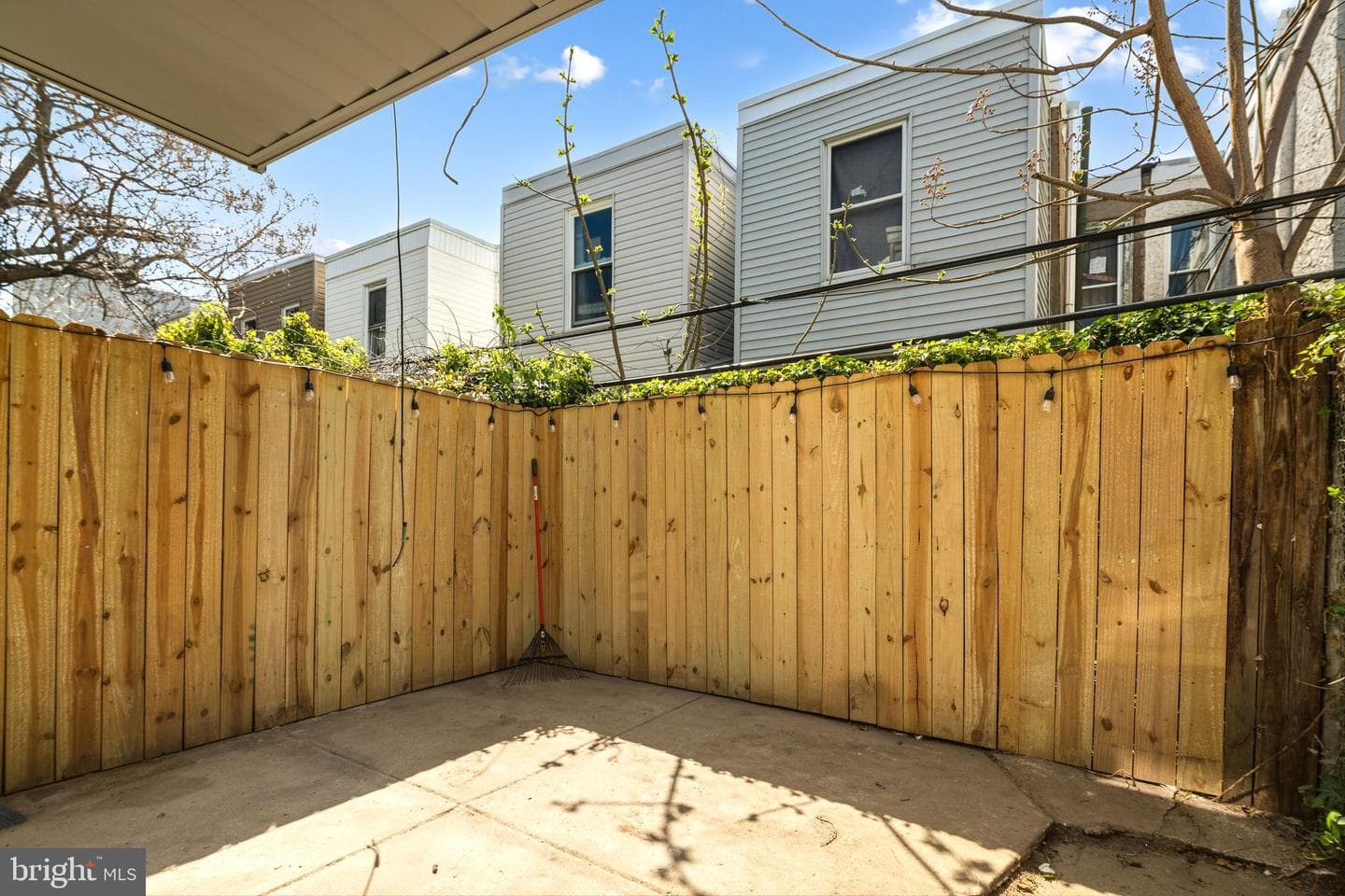2040 Fernon Street photo 19