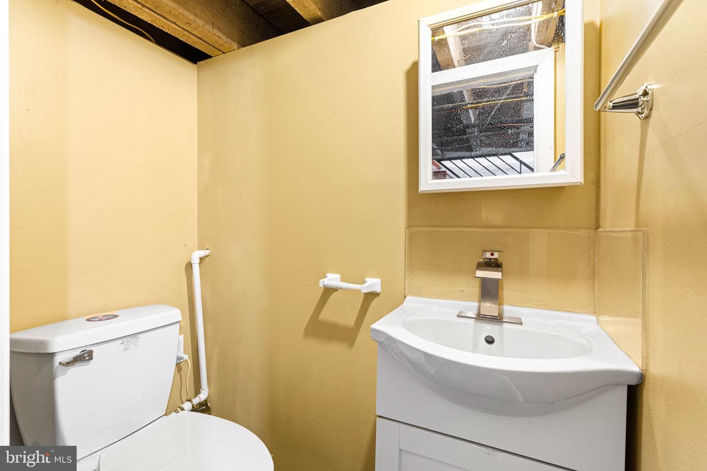2042 S Cecil Street photo 21