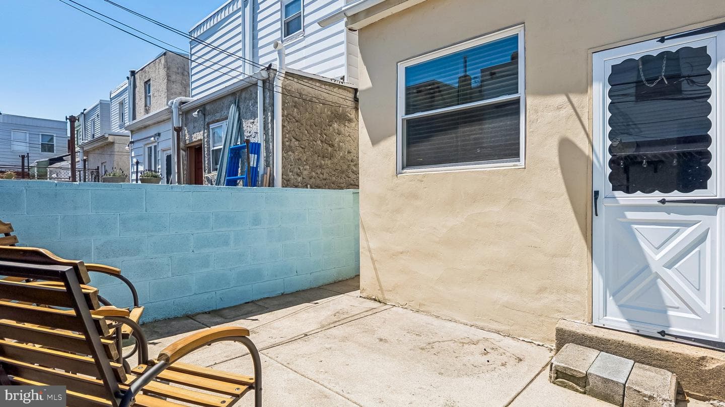 2433 S Mole Street photo 11