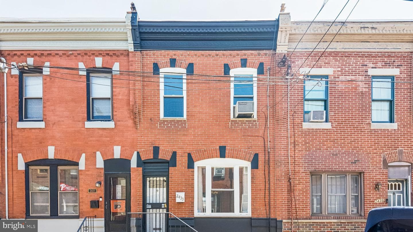 2433 S Mole Street photo 20