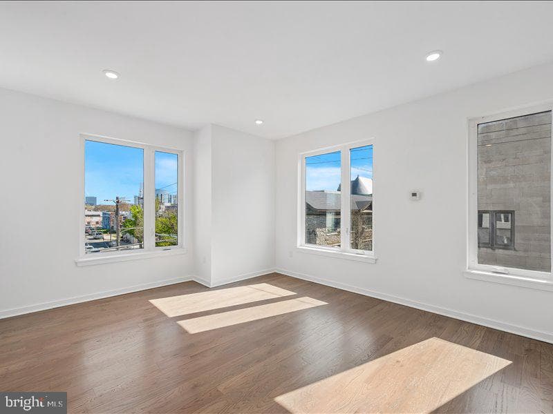 1500 S 30th Street photo 25
