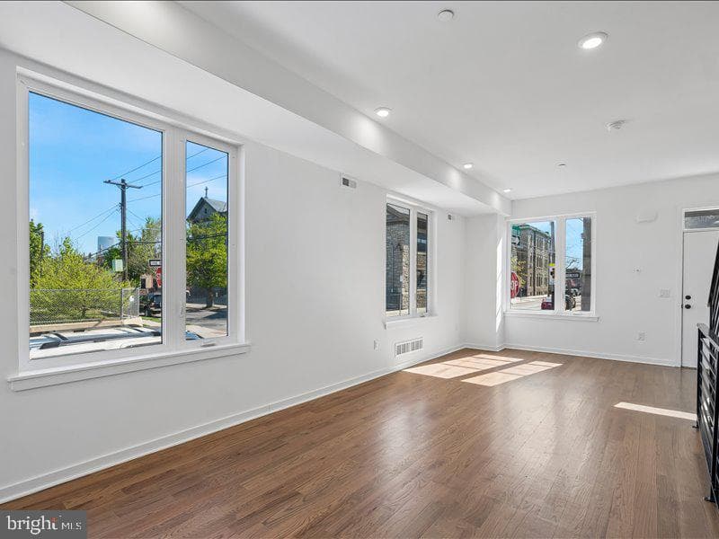 1500 S 30th Street photo 8