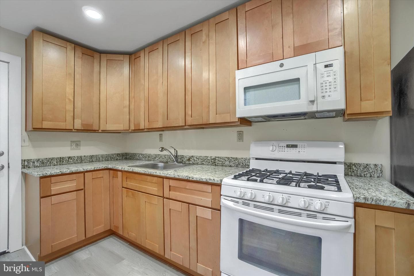 4211 Parrish Street photo 12
