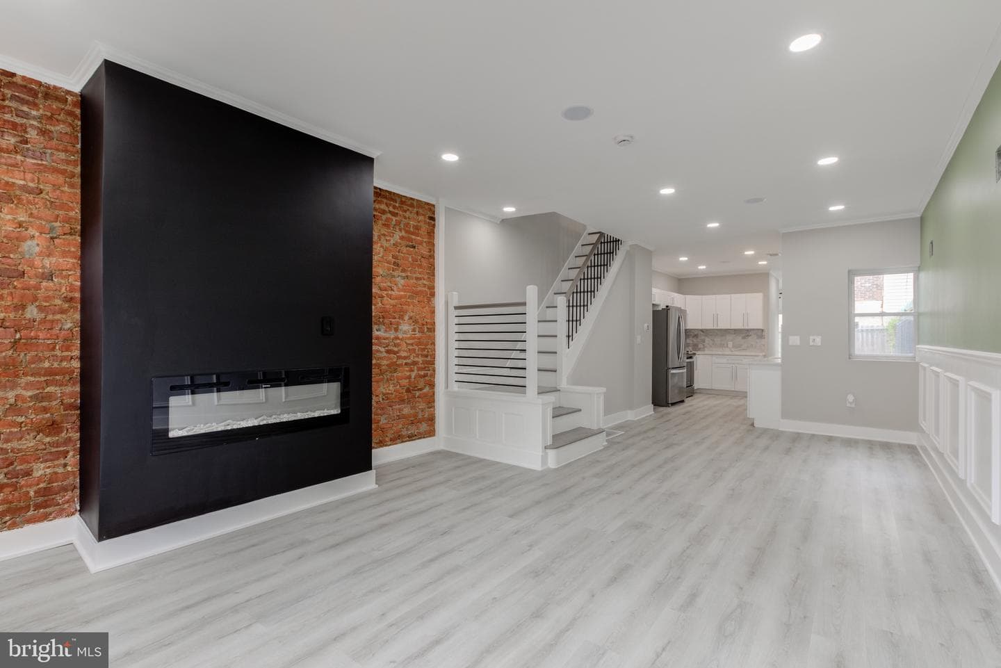 2180 E Cumberland Street photo 8
