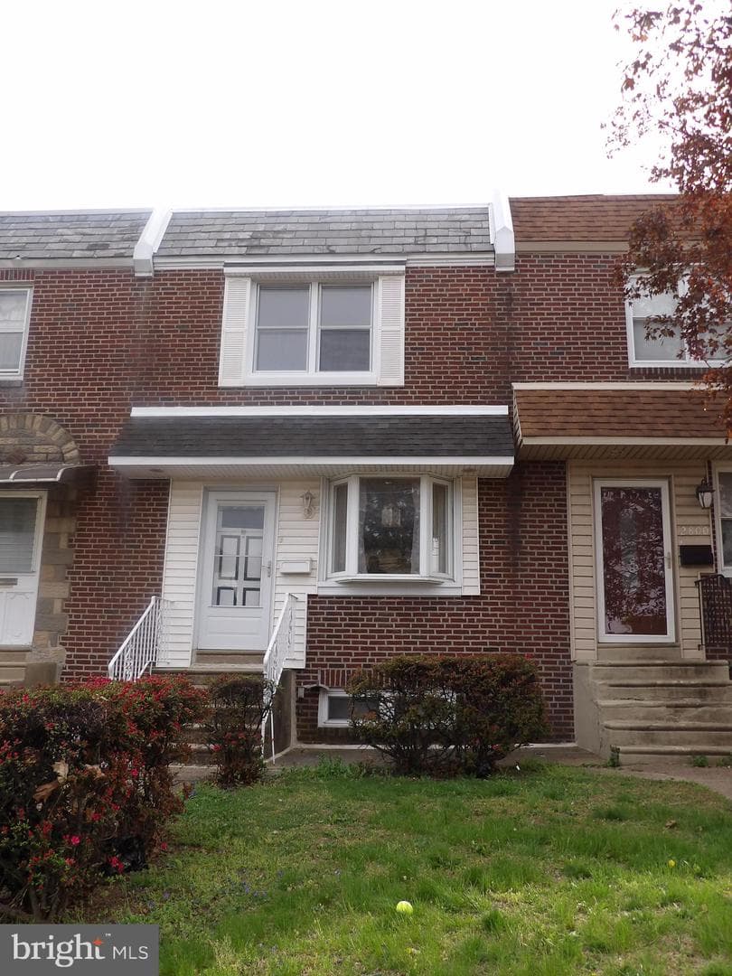 2802 Magee Avenue photo 1