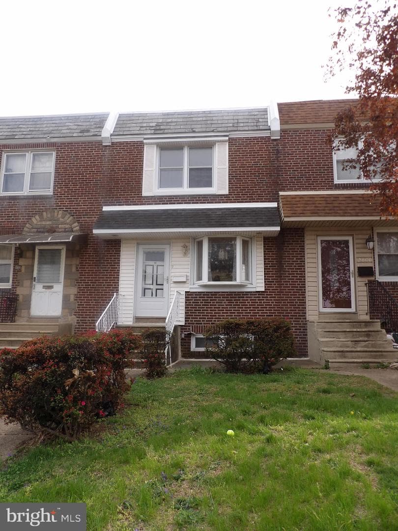 2802 Magee Avenue photo 2