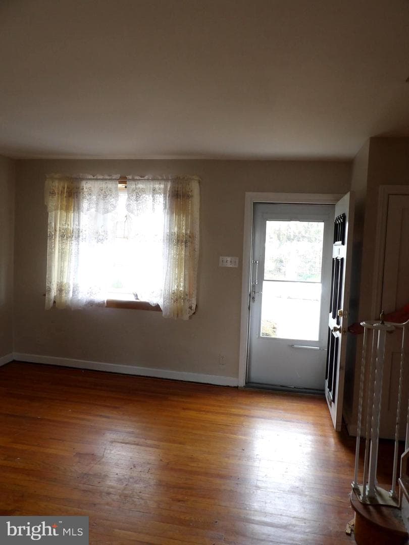 2802 Magee Avenue photo 3