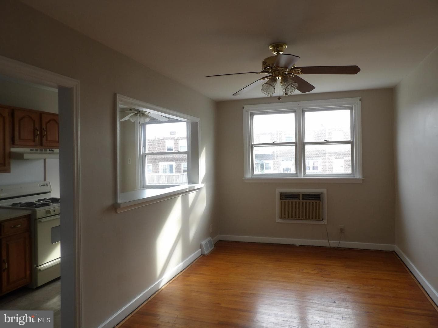 2802 Magee Avenue photo 4