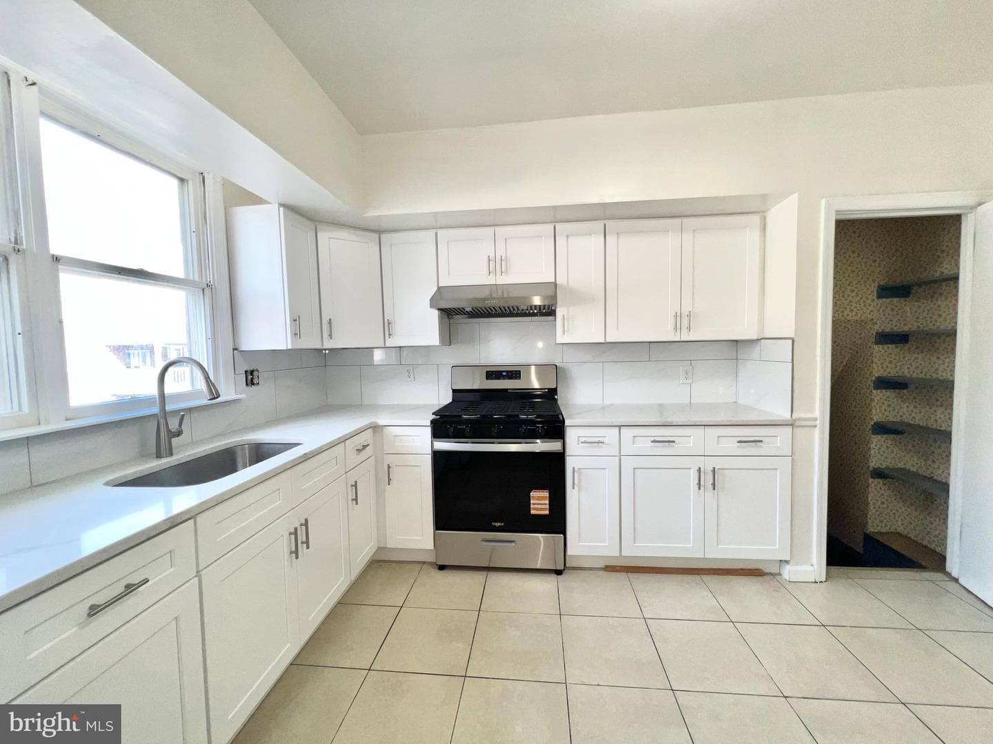 3327 Glenview Street photo 8