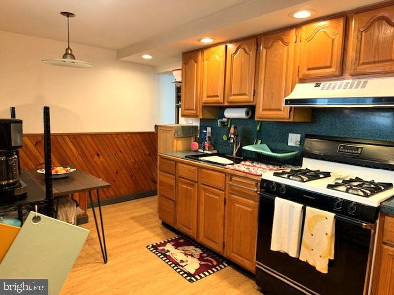 2710 E Birch Street photo 10