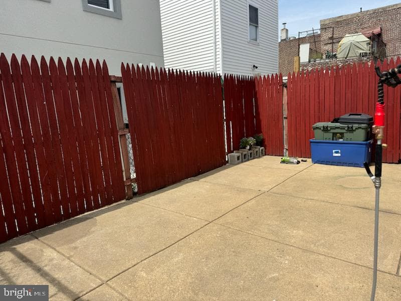 2710 E Birch Street photo 28