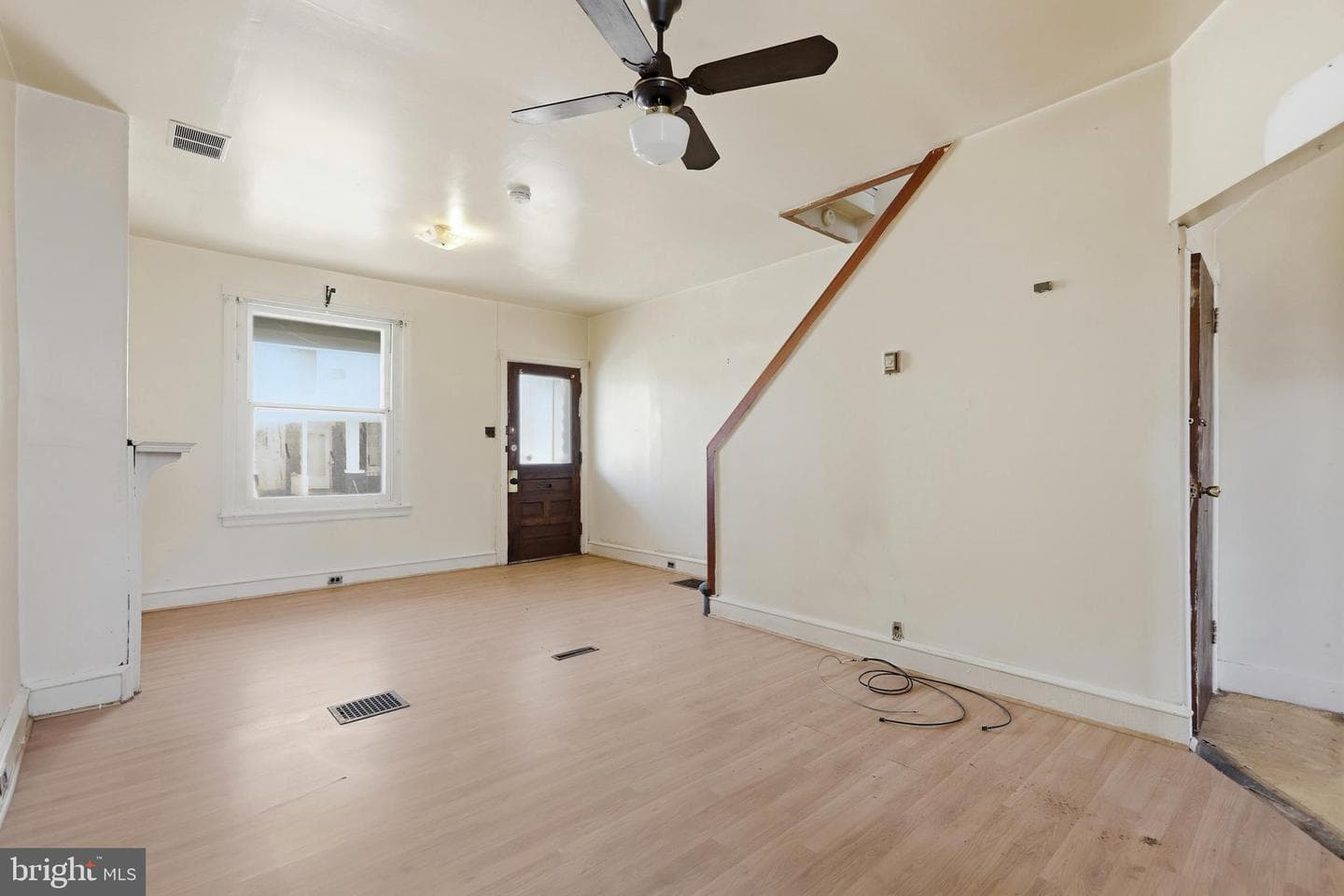 1222 S Peach Street photo 6