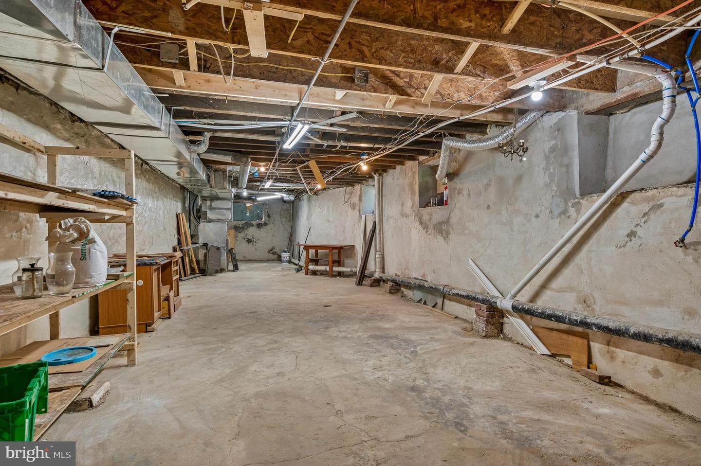 229 W Hansberry Street photo 15