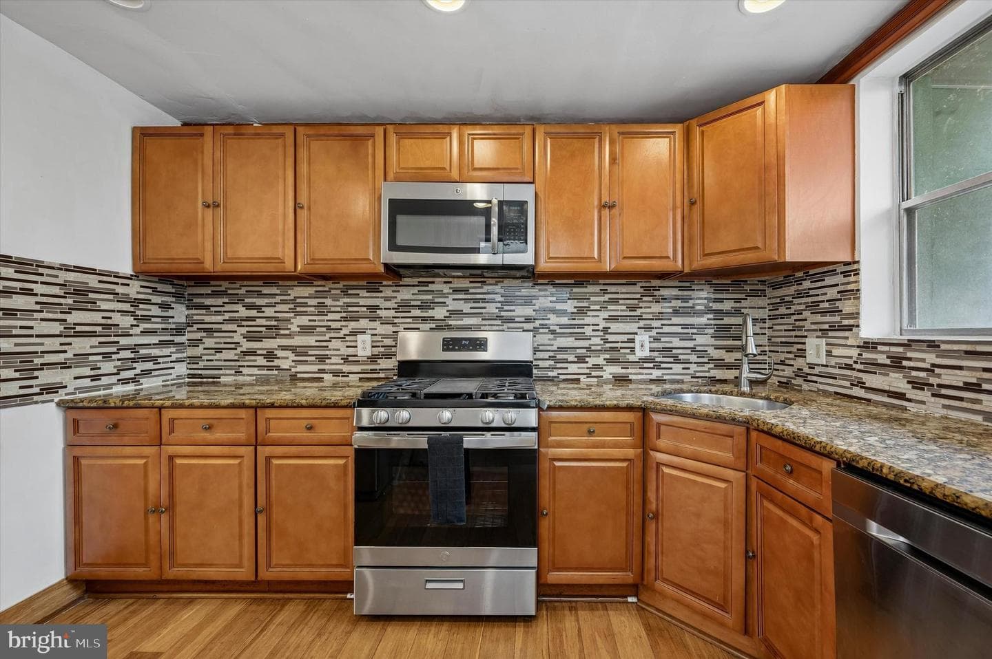 2229 S Garnet Street photo 10