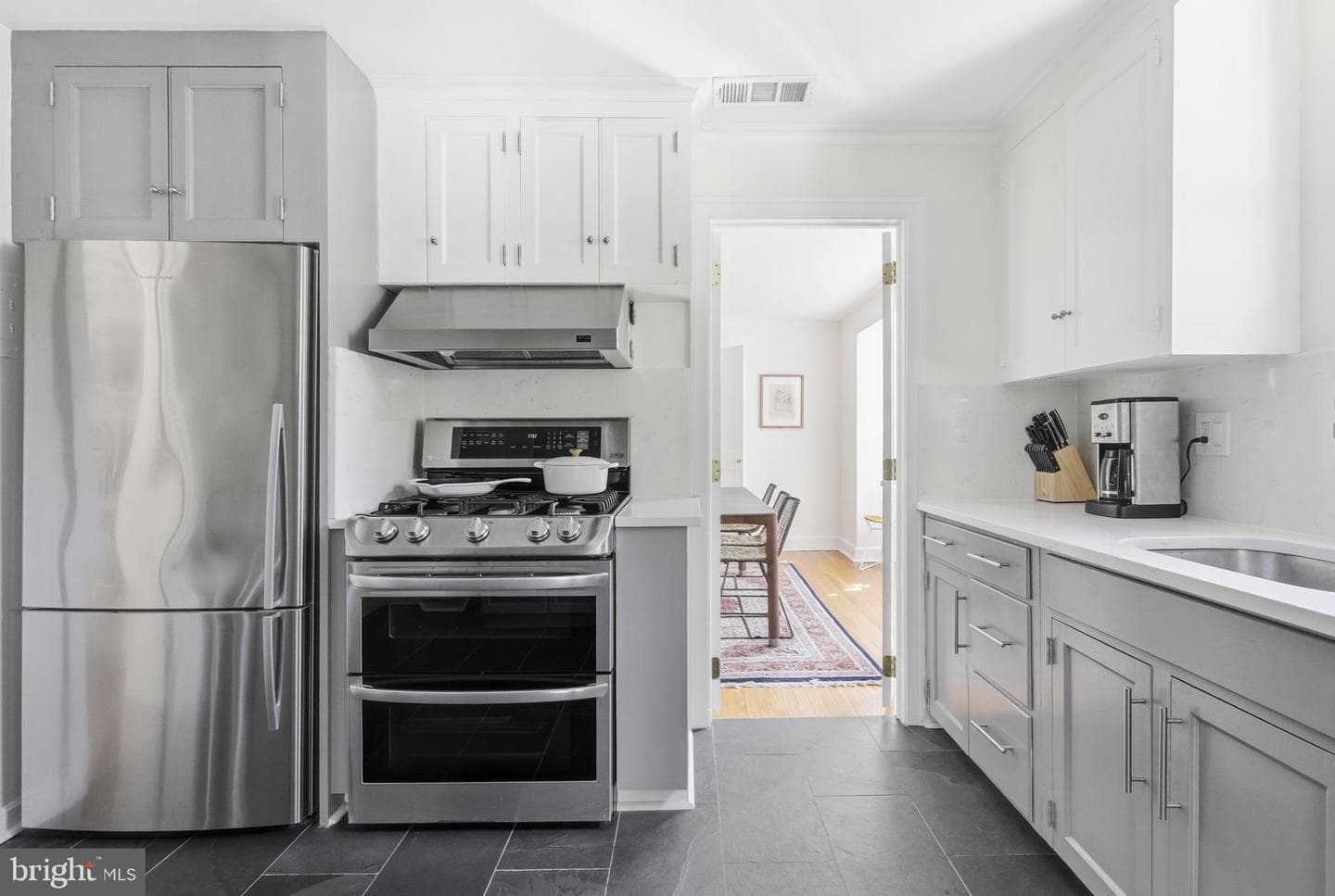 155 Rex Avenue photo 8