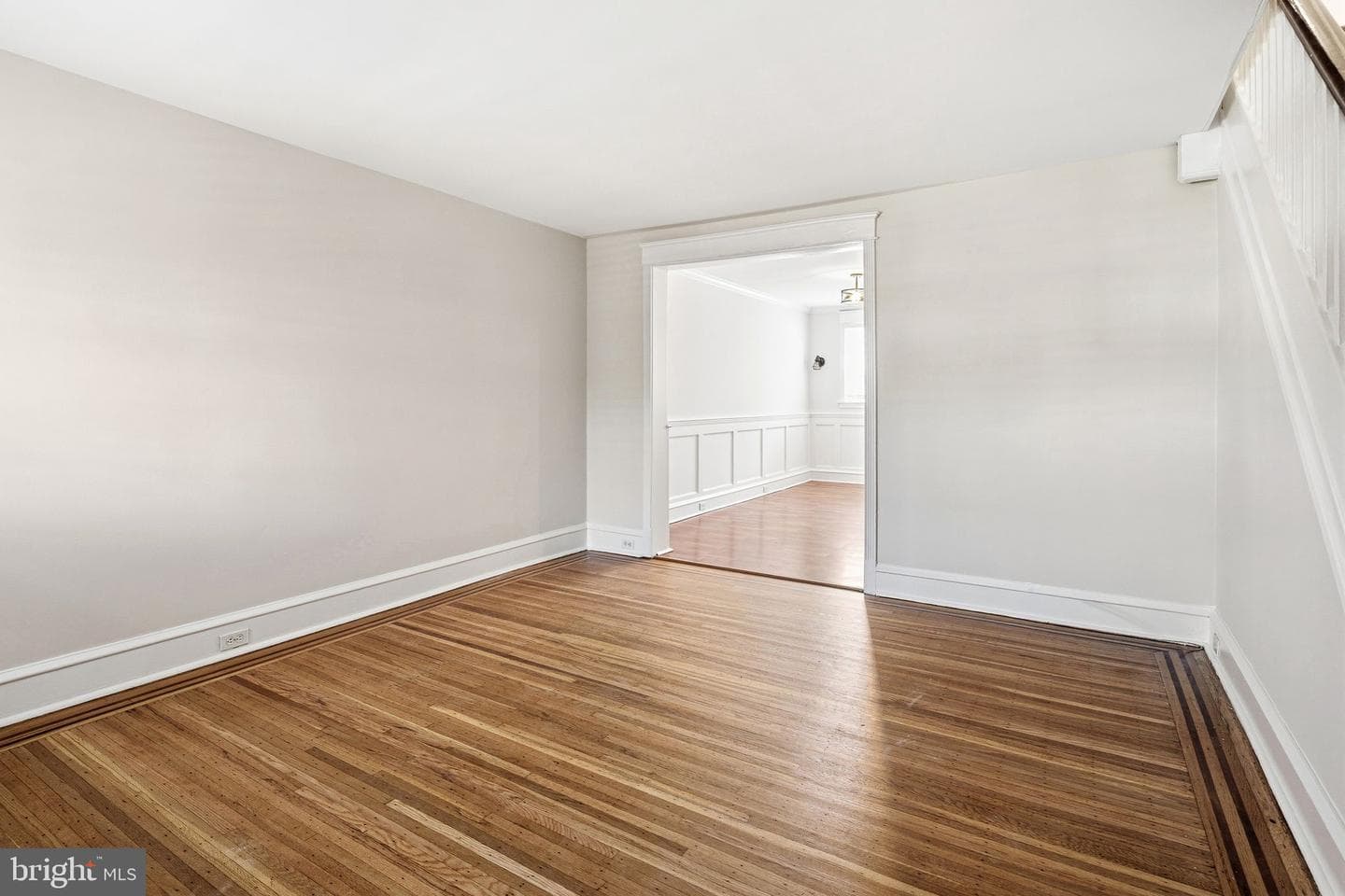 3421 Vaux Street photo 2