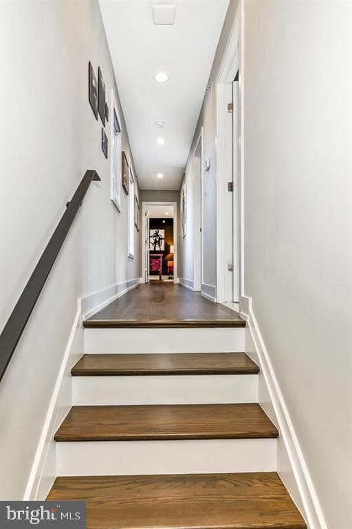 305 Green Street photo 16
