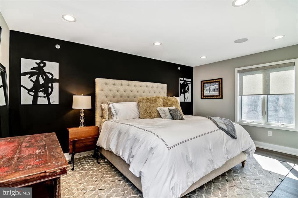 305 Green Street photo 20