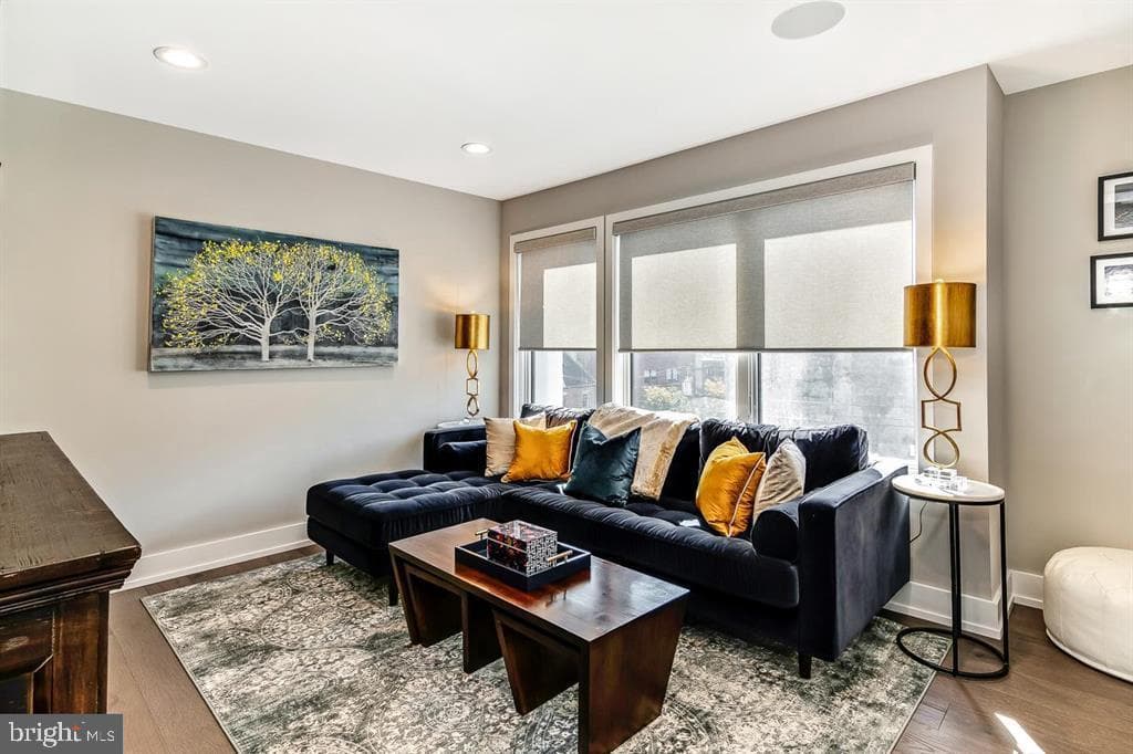 305 Green Street photo 26