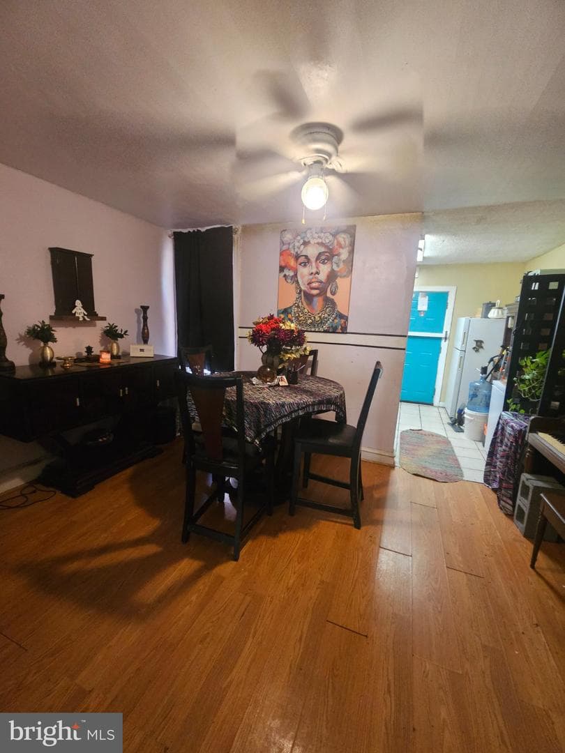 6913 Rodney Street photo 5