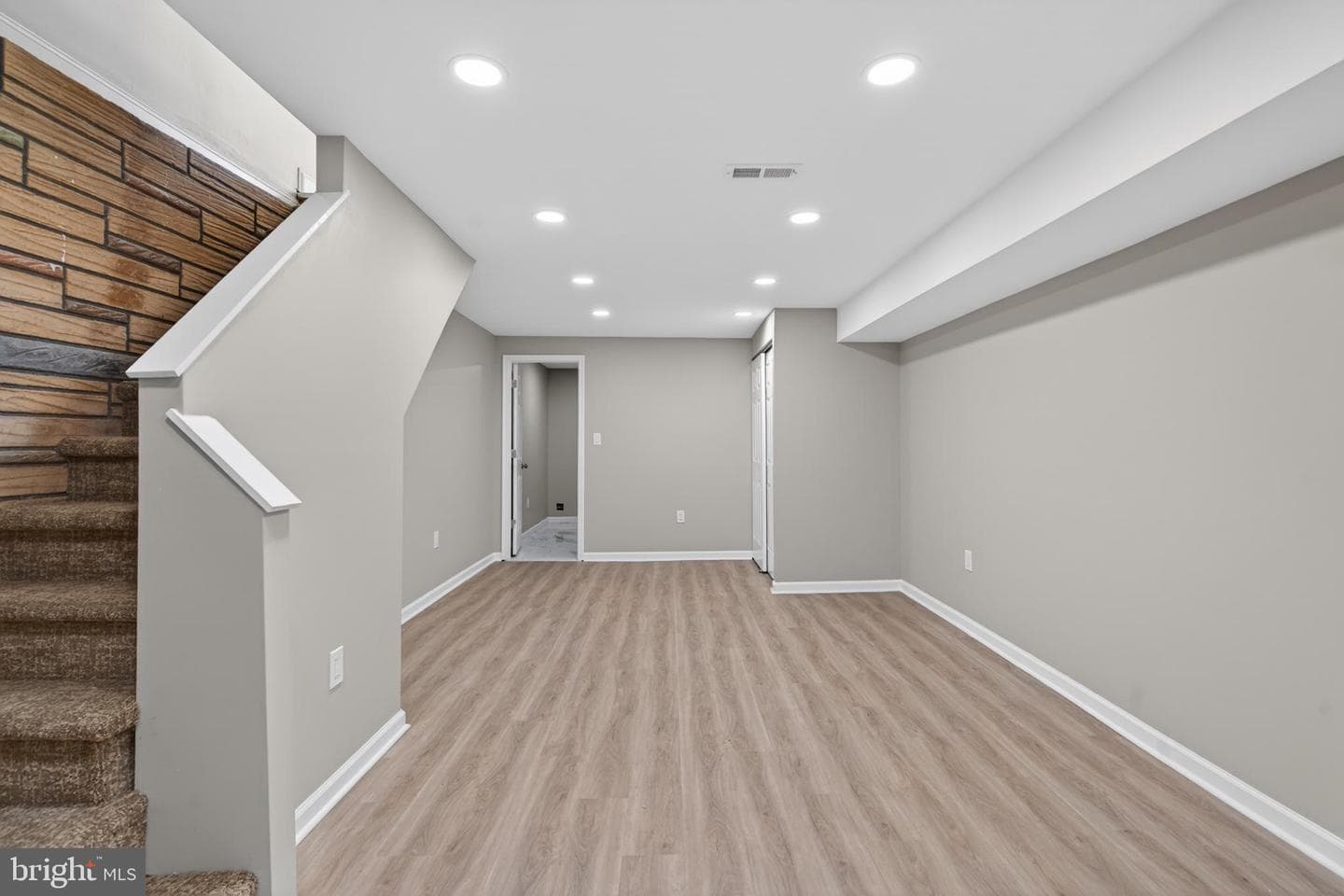 6549 Edmund Street photo 29