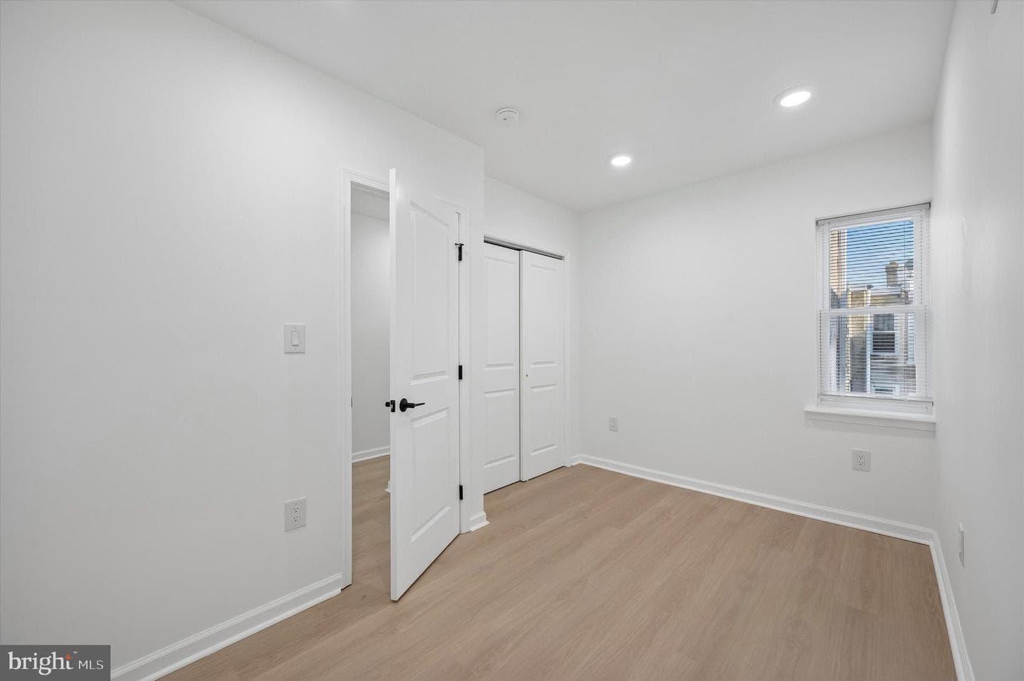 5539 Pine Street photo 16
