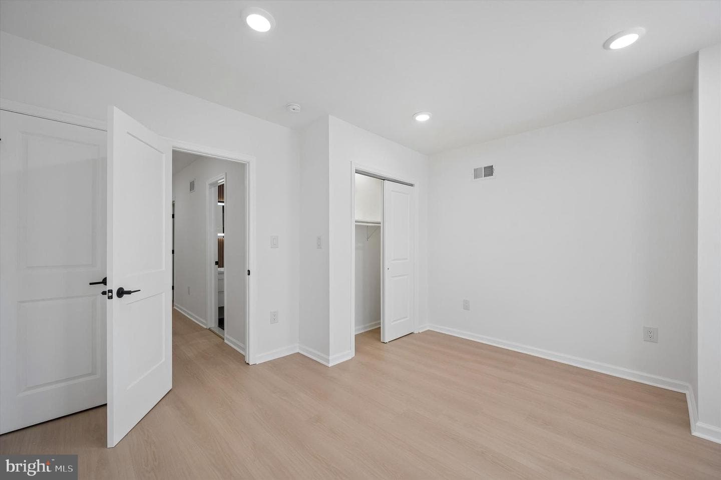 5539 Pine Street photo 19