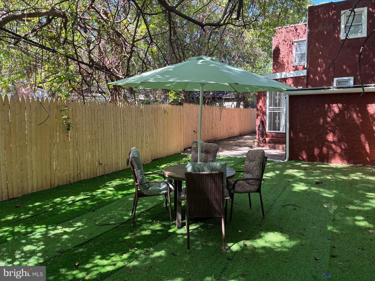 1738 Margaret photo 17