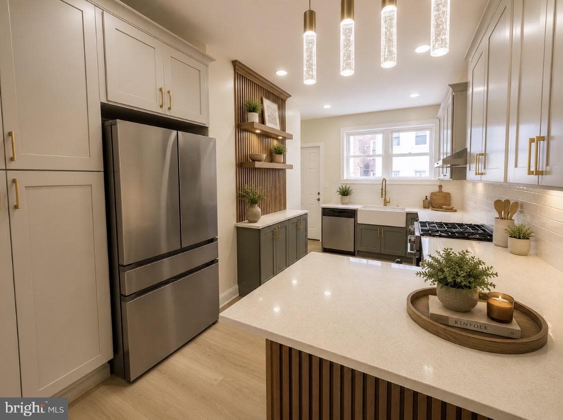 1449 Conlyn Street photo 12