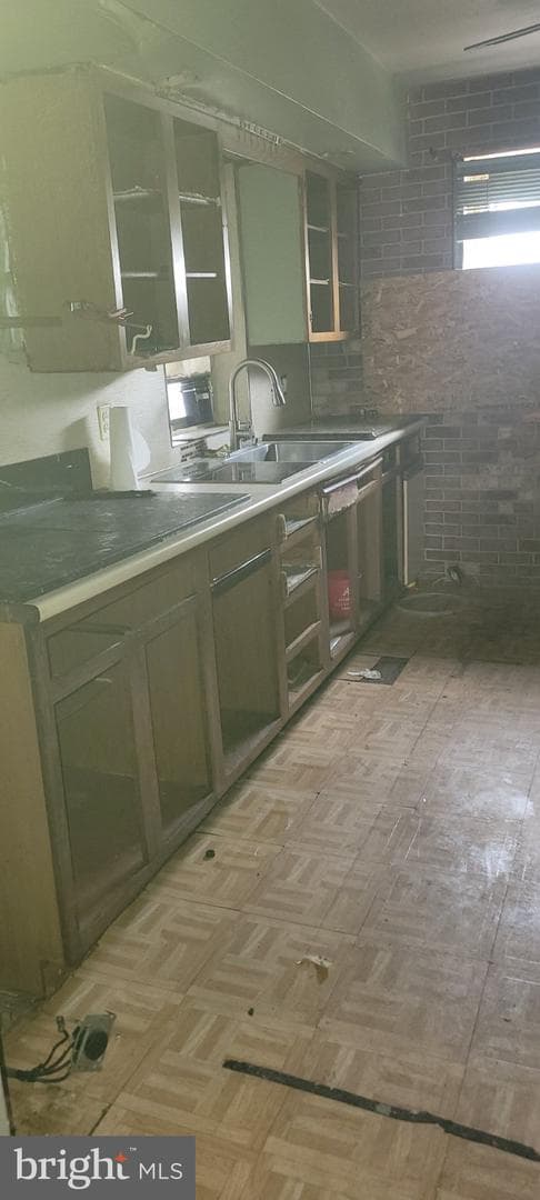 2615 E Birch Street photo 4
