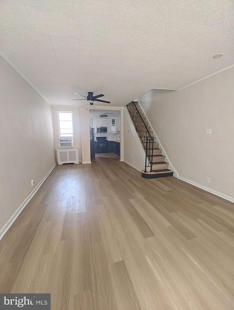 2639 E Madison Street photo 2