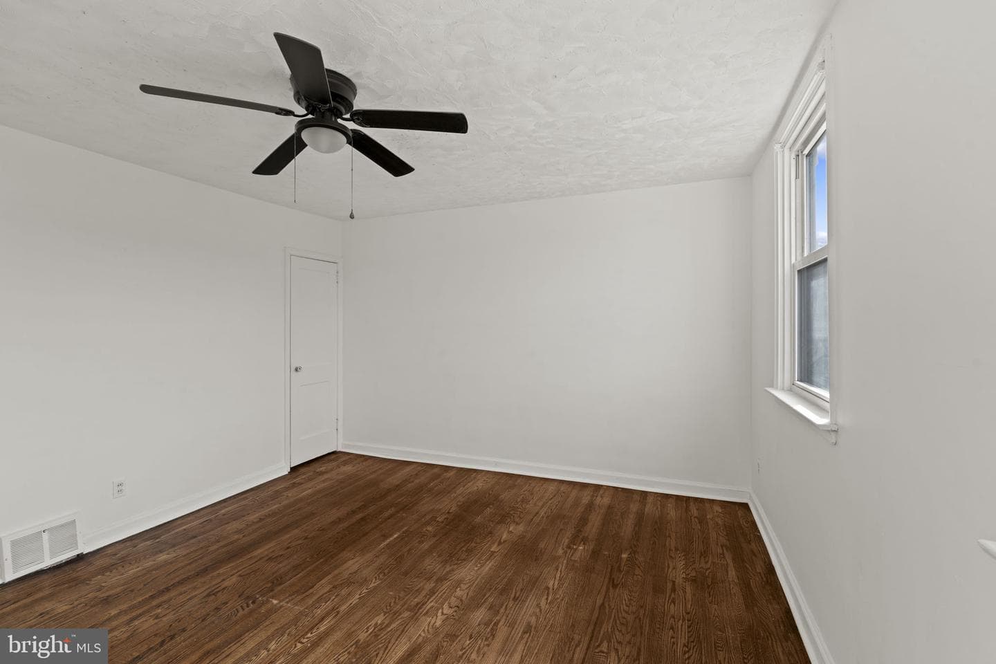 6334 Edmund Street photo 14