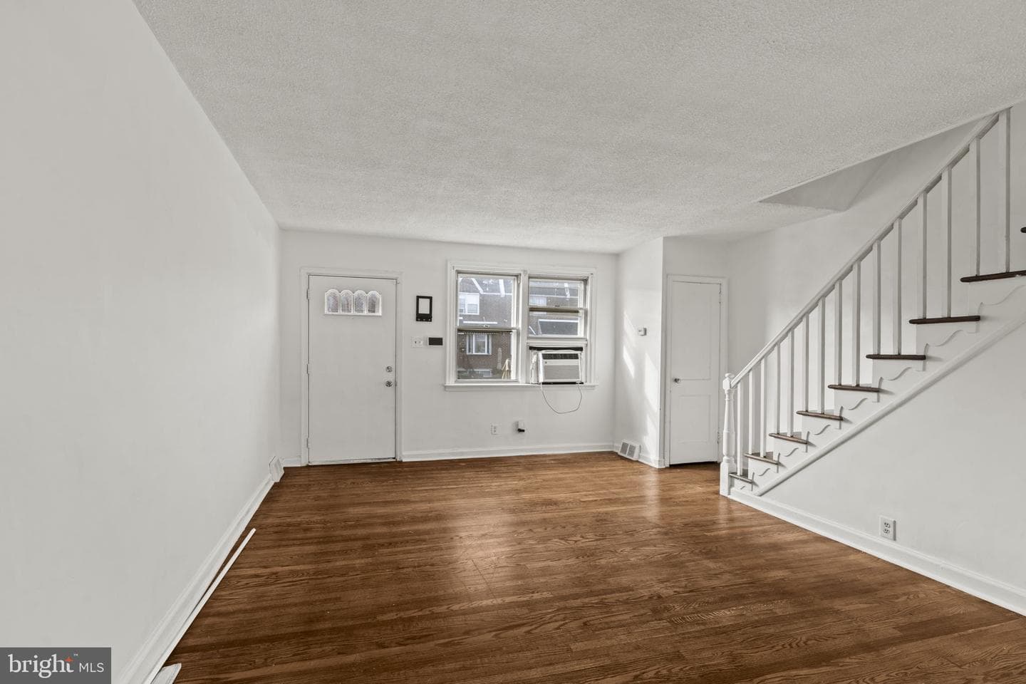 6334 Edmund Street photo 2