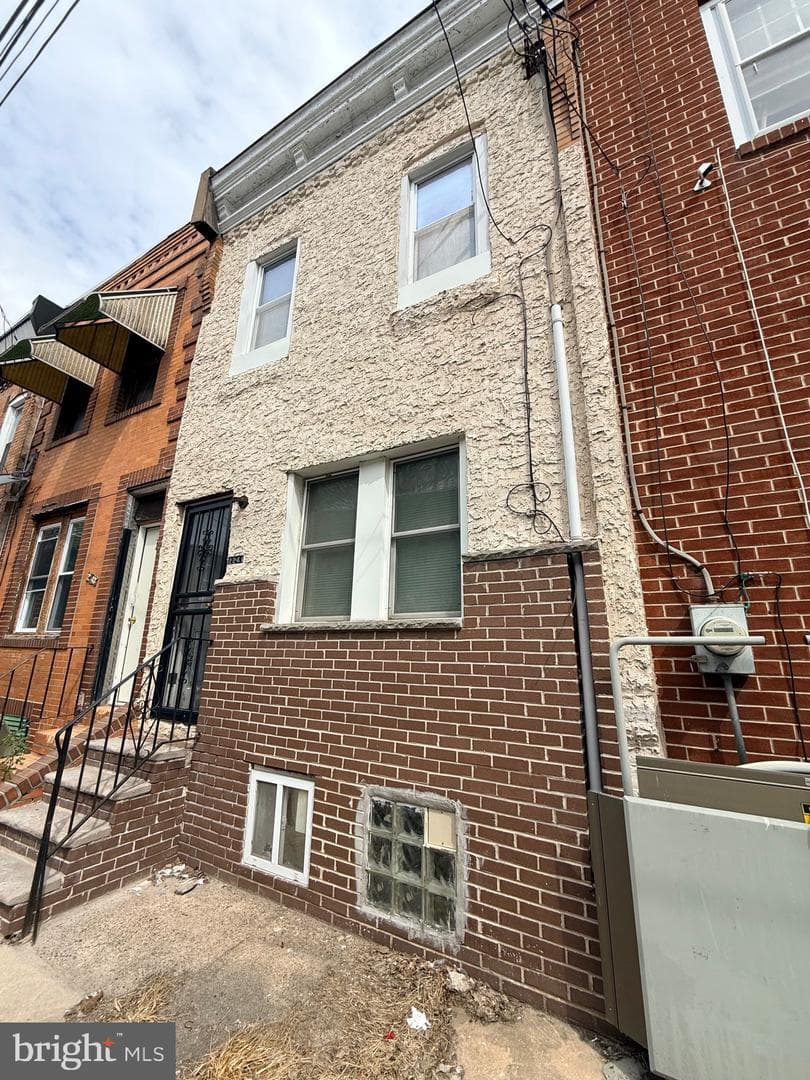 2241 Sigel Street photo 2