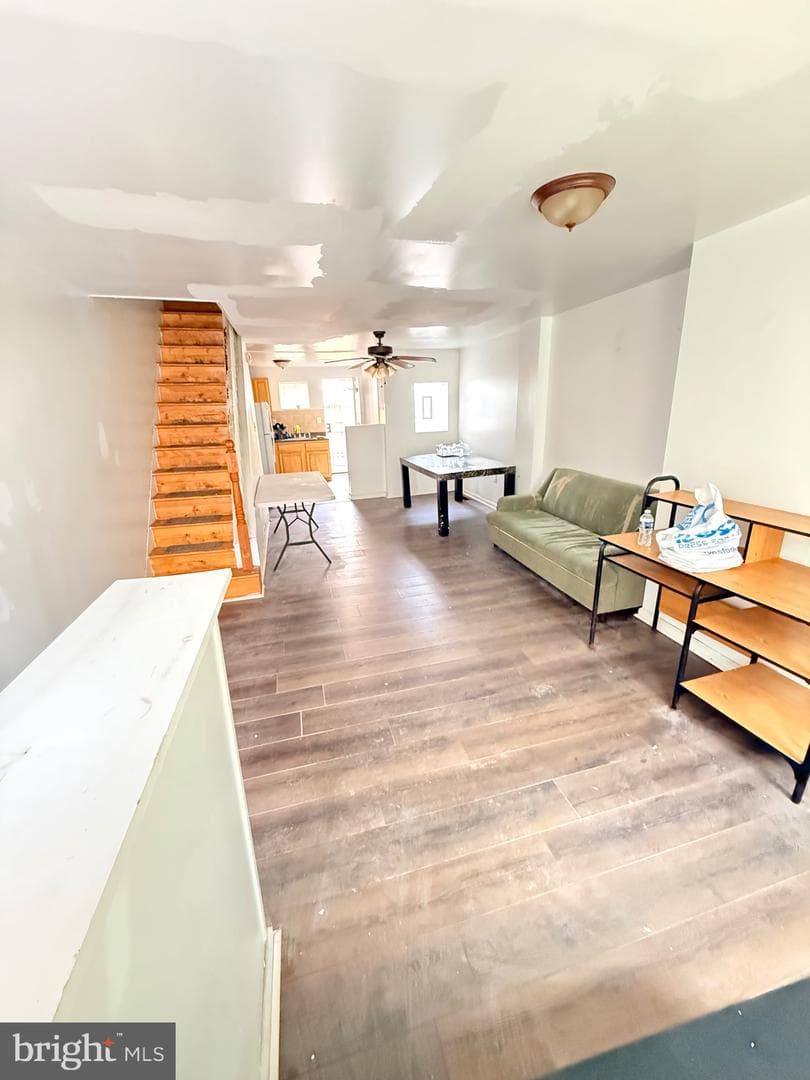 2241 Sigel Street photo 3