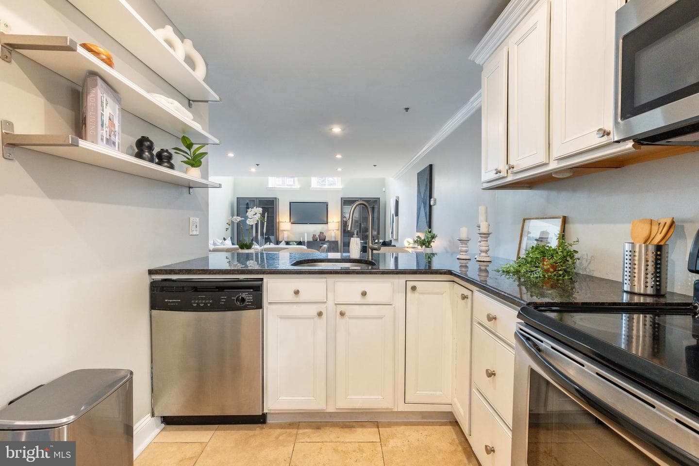627 N 18th Street #108 photo 16