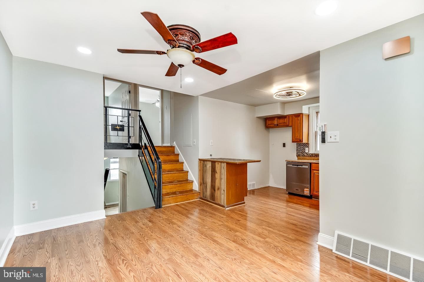 1804 Kendrick Street photo 8