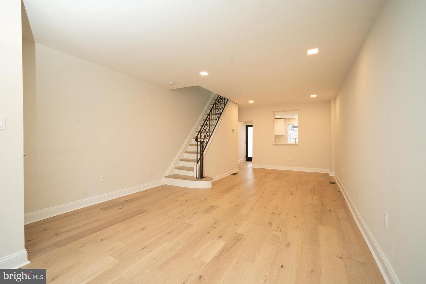 321 Emily Street photo 13