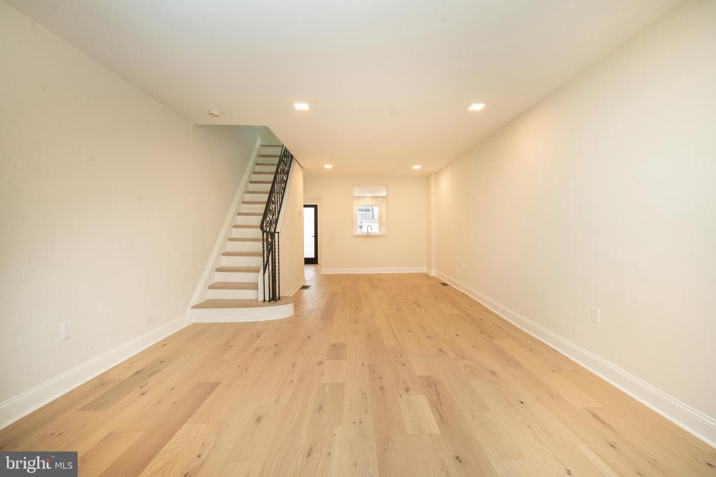 321 Emily Street photo 14